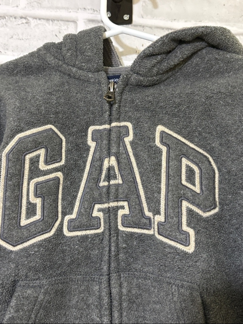 4/$20 GAP Charcoal Gray Hooded Zip Sweatshirt with Logo kids - Picture 4 of 6